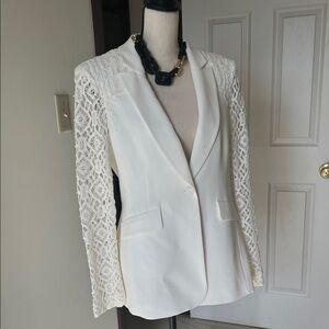 Chic White Lace Women's Blazer